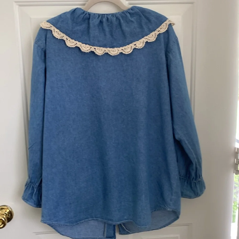 Vintage Denim Big Ruffle Crochet Scallop Collar Shirt. Medium Made in Hong Kong - Picture 7 of 11